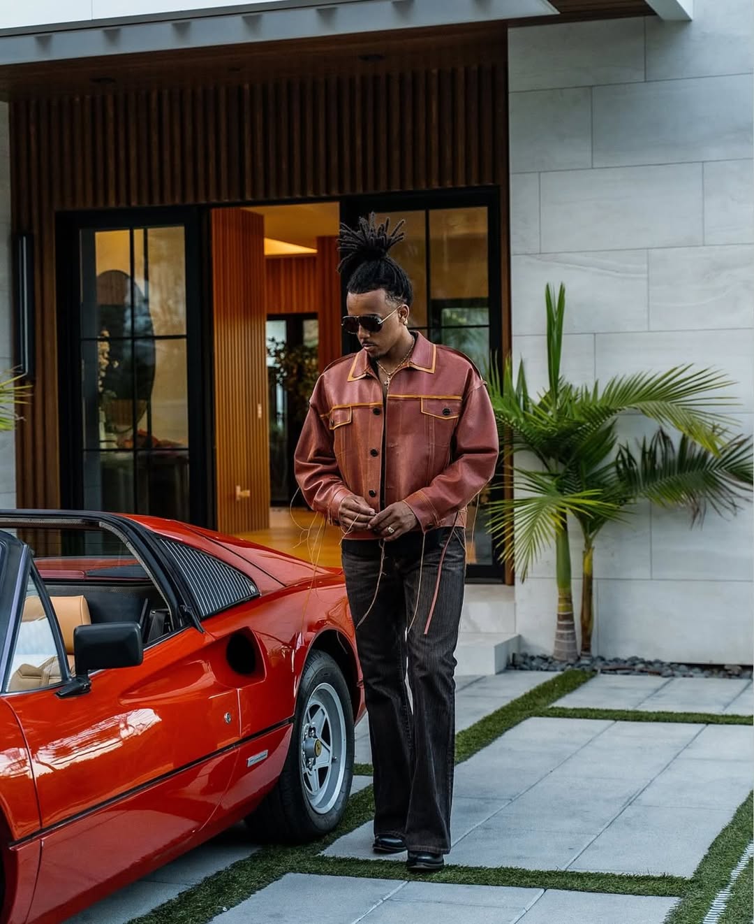 19 Stylish Fall Outfits That Make Brown Look Effortless