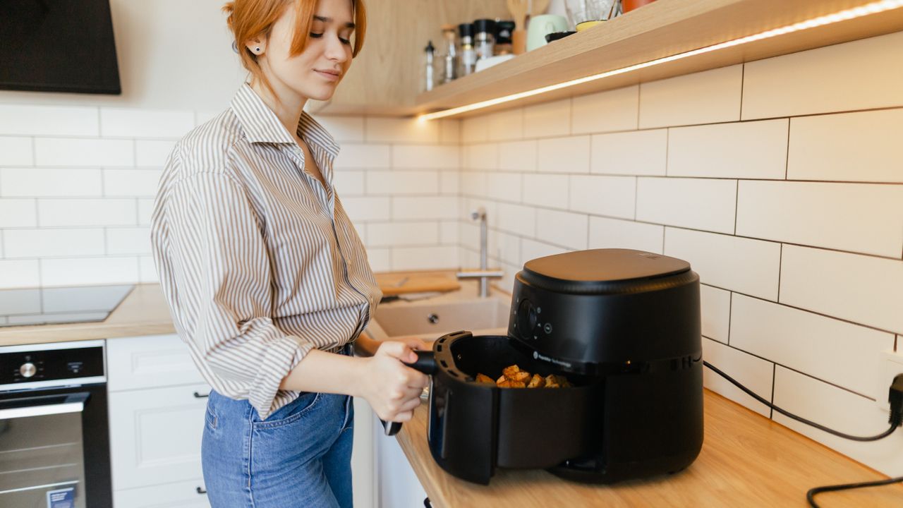5 Foods to Avoid Cooking in an Air Fryer – Prevent Uneven Results and Grease Mess