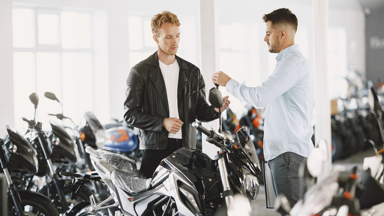 What to Watch for When Buying a Used Motorcycle Under $5000